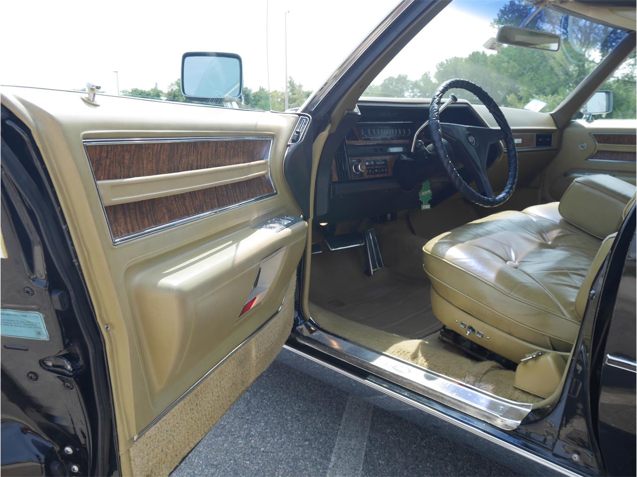 Cadillac-Fleetwood-1970-Black-Saddle-12