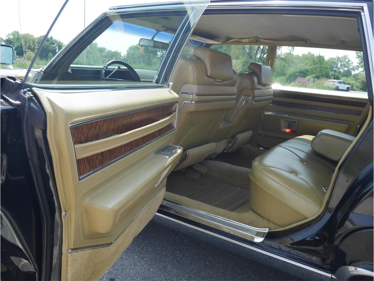 Cadillac-Fleetwood-1970-Black-Saddle-15