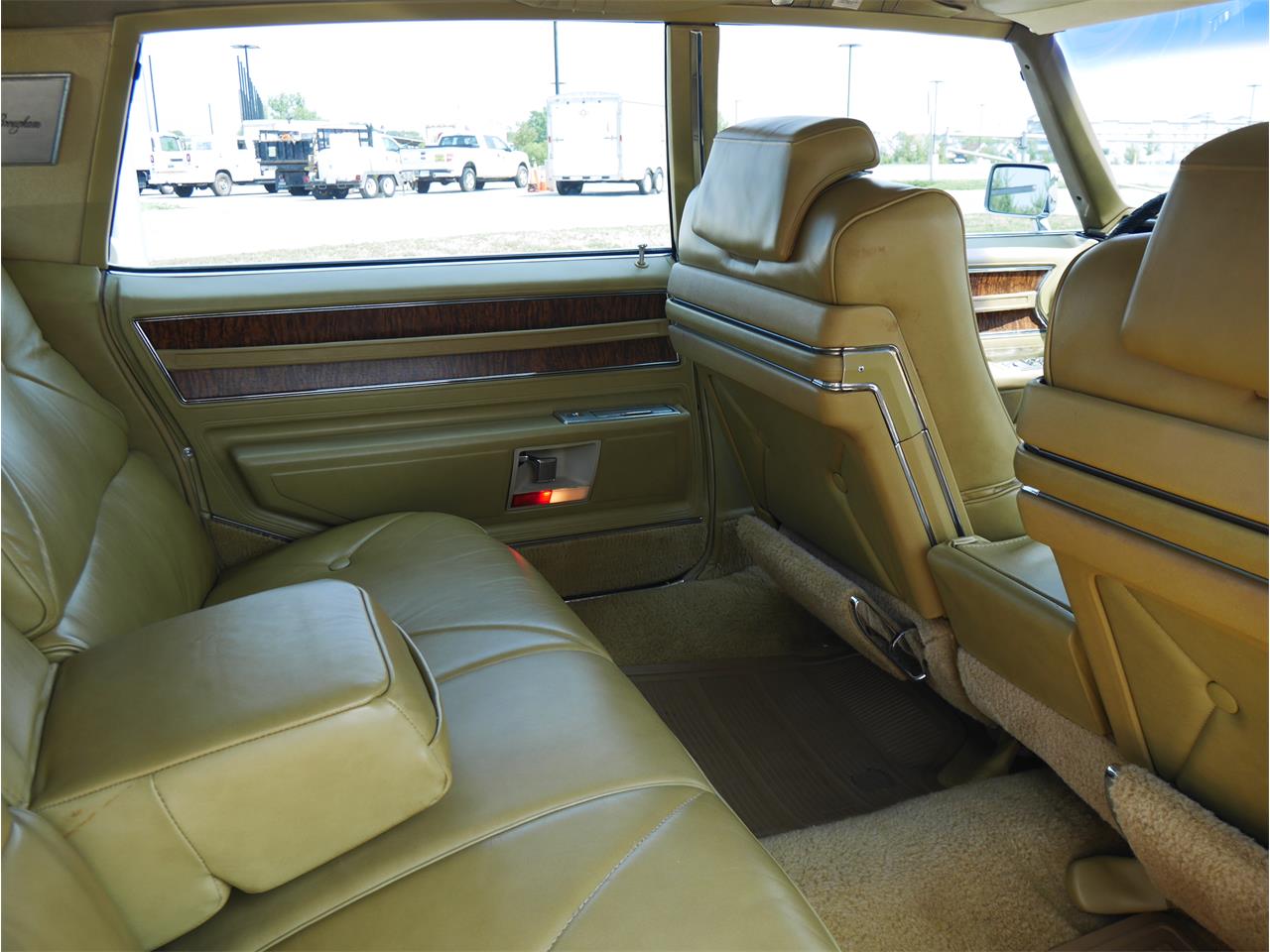 Cadillac-Fleetwood-1970-Black-Saddle-18