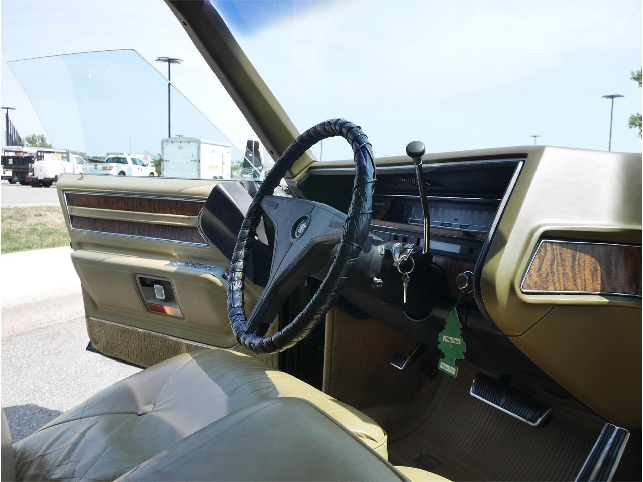 Cadillac-Fleetwood-1970-Black-Saddle-21