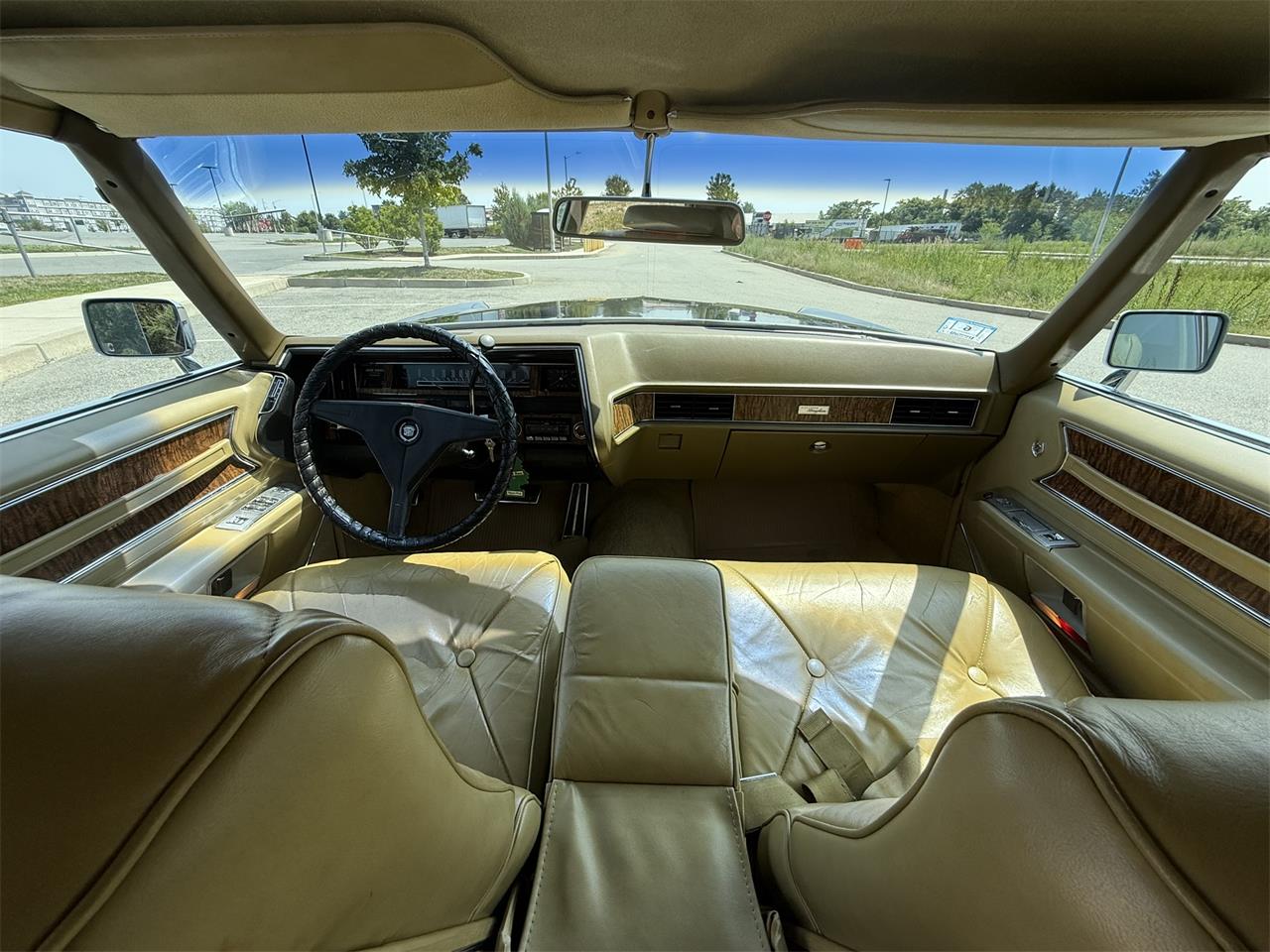 Cadillac-Fleetwood-1970-Black-Saddle-23