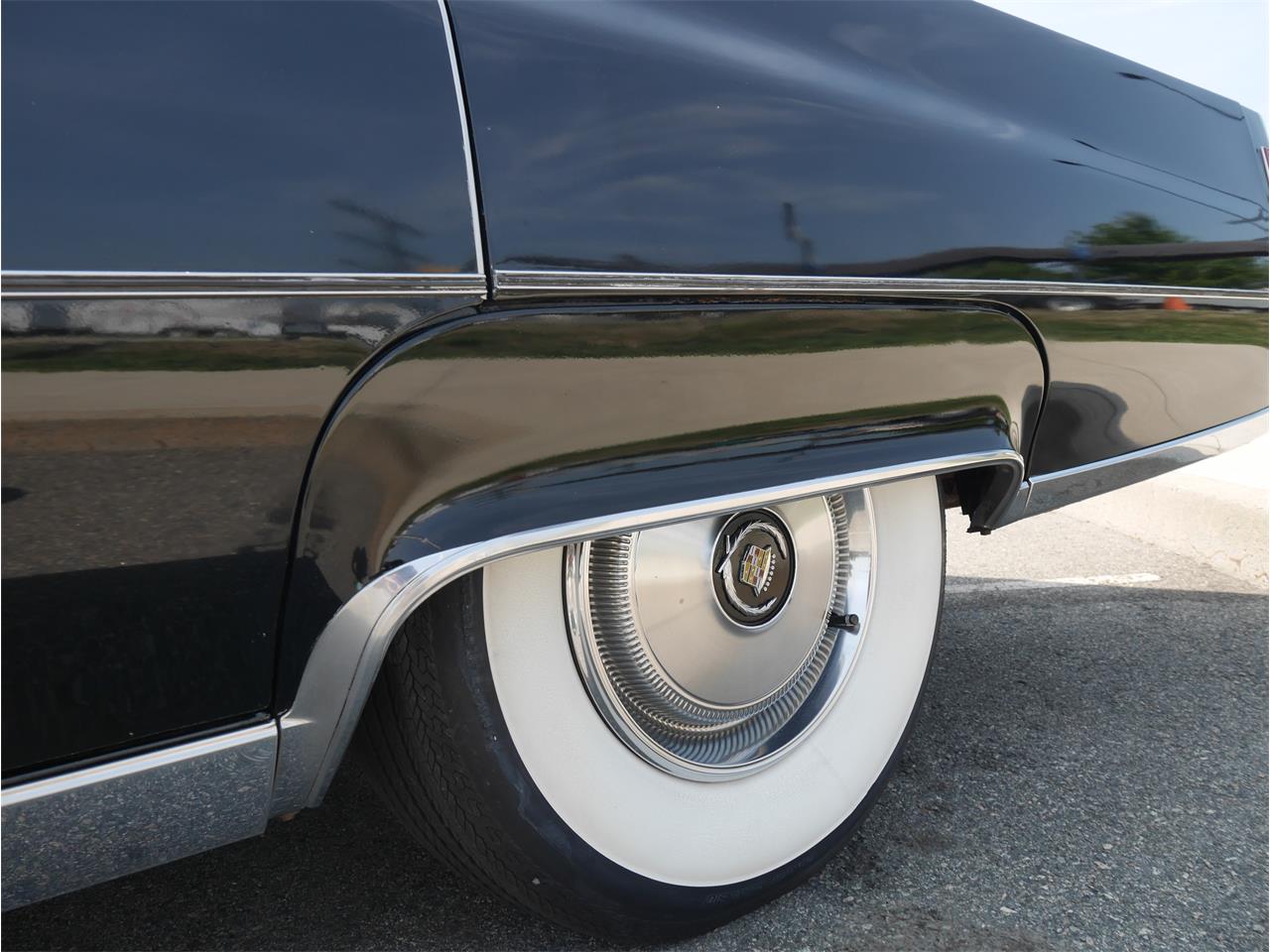 Cadillac-Fleetwood-1970-Black-Saddle-26