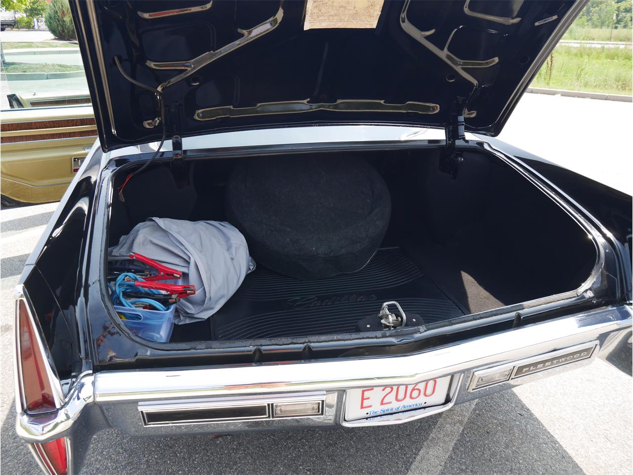 Cadillac-Fleetwood-1970-Black-Saddle-27