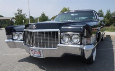 Cadillac-Fleetwood-1970-Black-Saddle