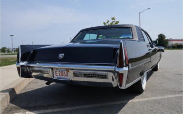 Cadillac-Fleetwood-1970-Black-Saddle-5