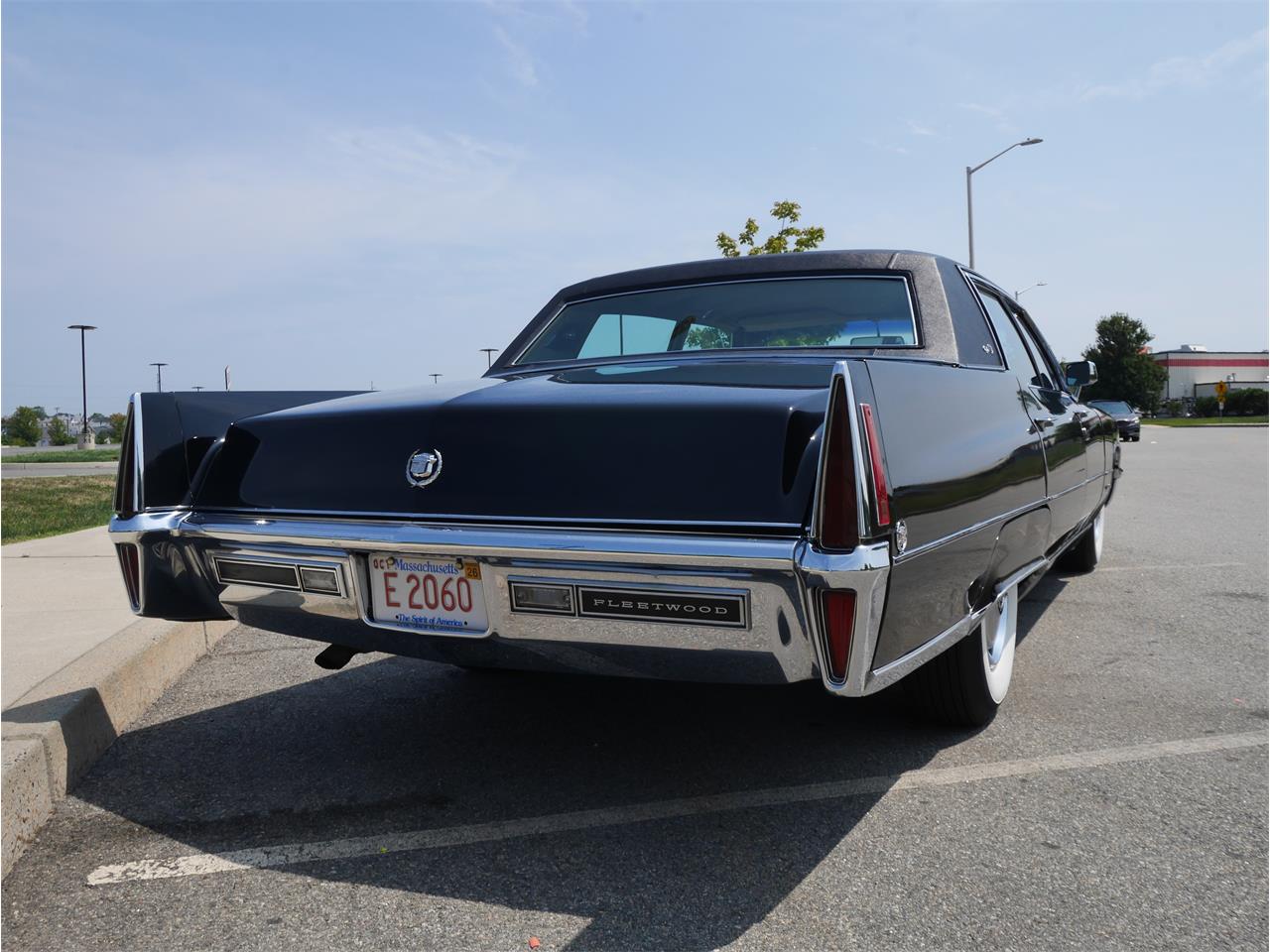 Cadillac-Fleetwood-1970-Black-Saddle-5