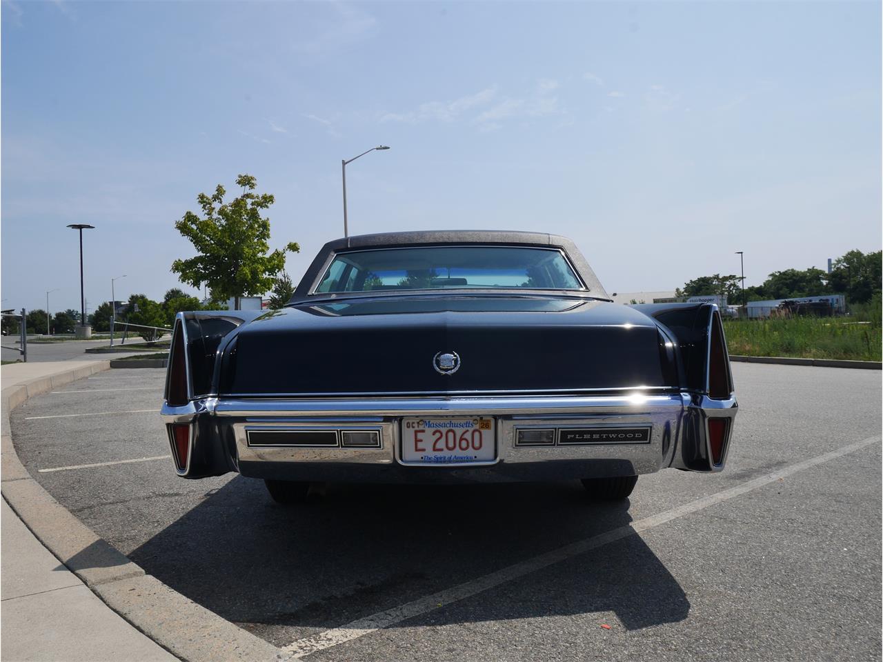 Cadillac-Fleetwood-1970-Black-Saddle-6