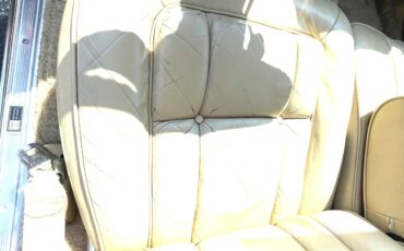 Cadillac-Fleetwood-1985-13