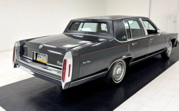Cadillac-Fleetwood-1985-Dark-Gray-Firemist-M-Dark-Red-10