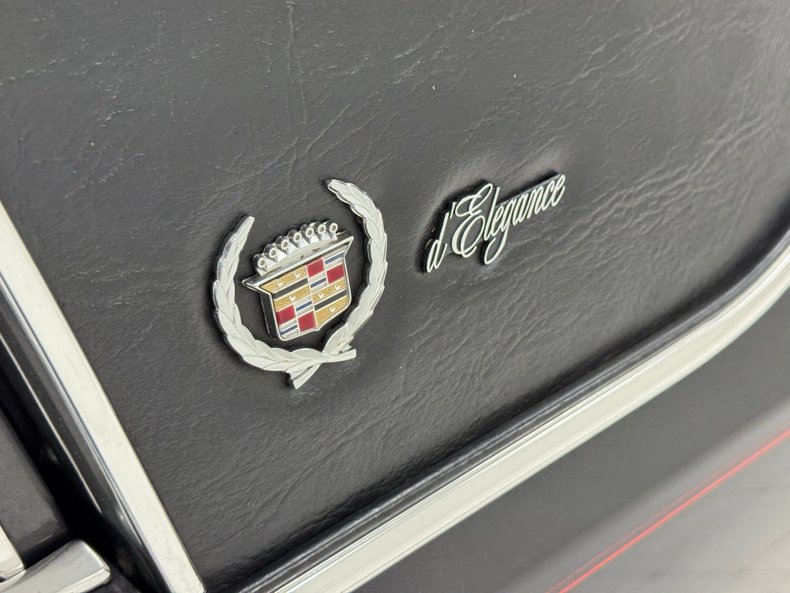 Cadillac-Fleetwood-1985-Dark-Gray-Firemist-M-Dark-Red-22