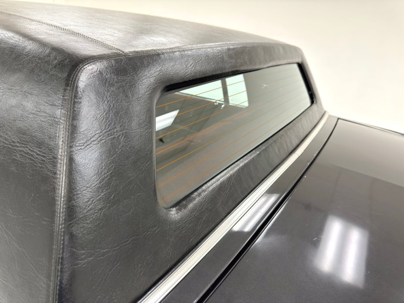 Cadillac-Fleetwood-1985-Dark-Gray-Firemist-M-Dark-Red-23