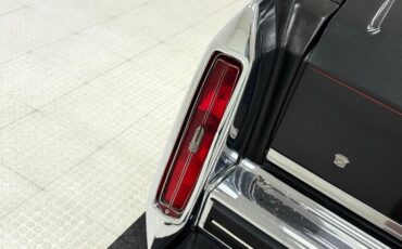 Cadillac-Fleetwood-1985-Dark-Gray-Firemist-M-Dark-Red-25