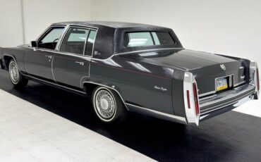 Cadillac-Fleetwood-1985-Dark-Gray-Firemist-M-Dark-Red-8