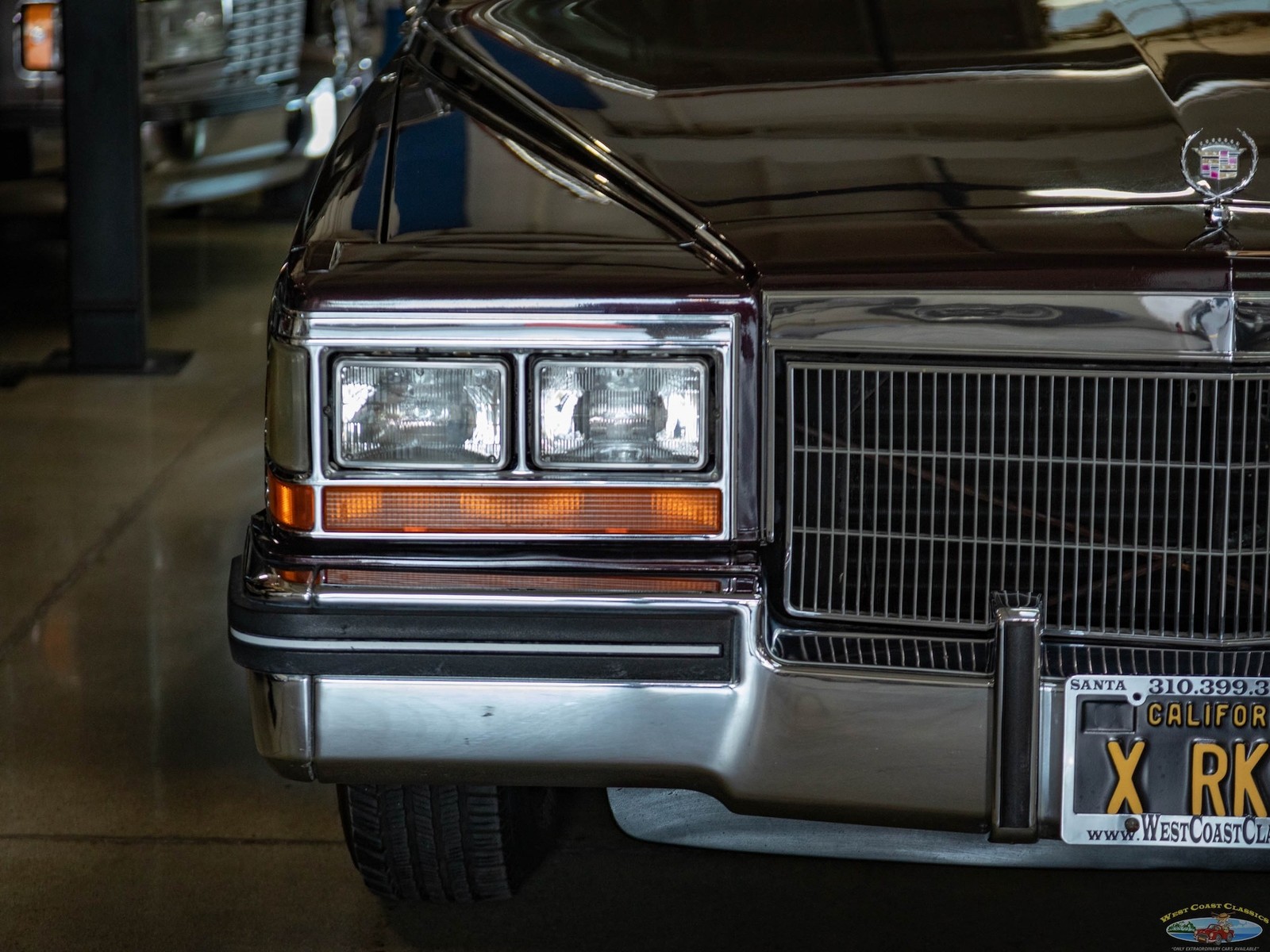 Cadillac-Fleetwood-1985-Sedan-14