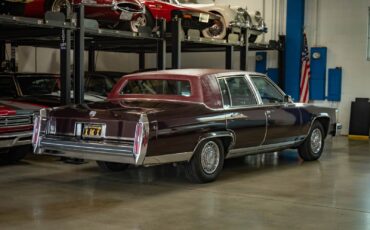 Cadillac-Fleetwood-1985-Sedan-24
