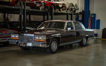 Cadillac-Fleetwood-1985-Sedan