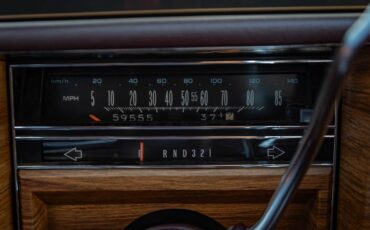 Cadillac-Fleetwood-1985-Sedan-38