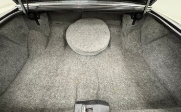 Cadillac-Fleetwood-1985-Sedan-39