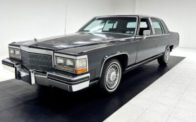 Cadillac Fleetwood 1985 Sedan