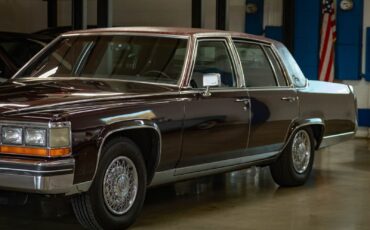 Cadillac-Fleetwood-1985-Sedan-9