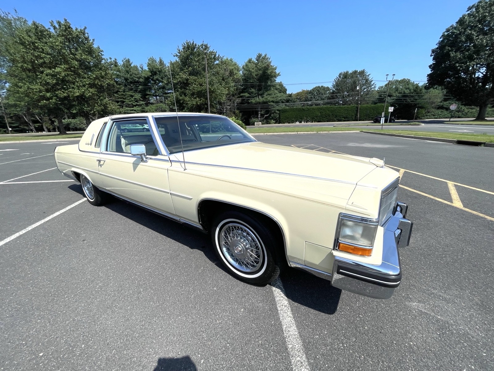 Cadillac Fleetwood 1985