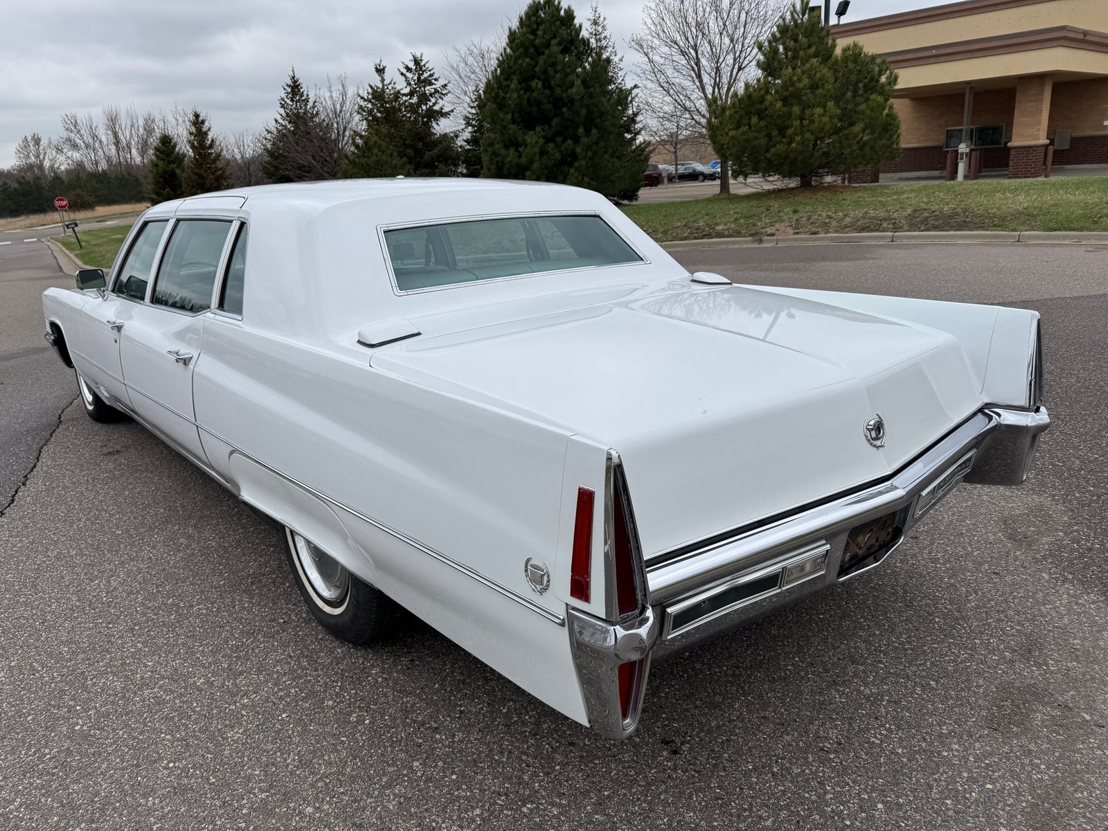 Cadillac-Fleetwood-Limousine-1970-Limousine-5