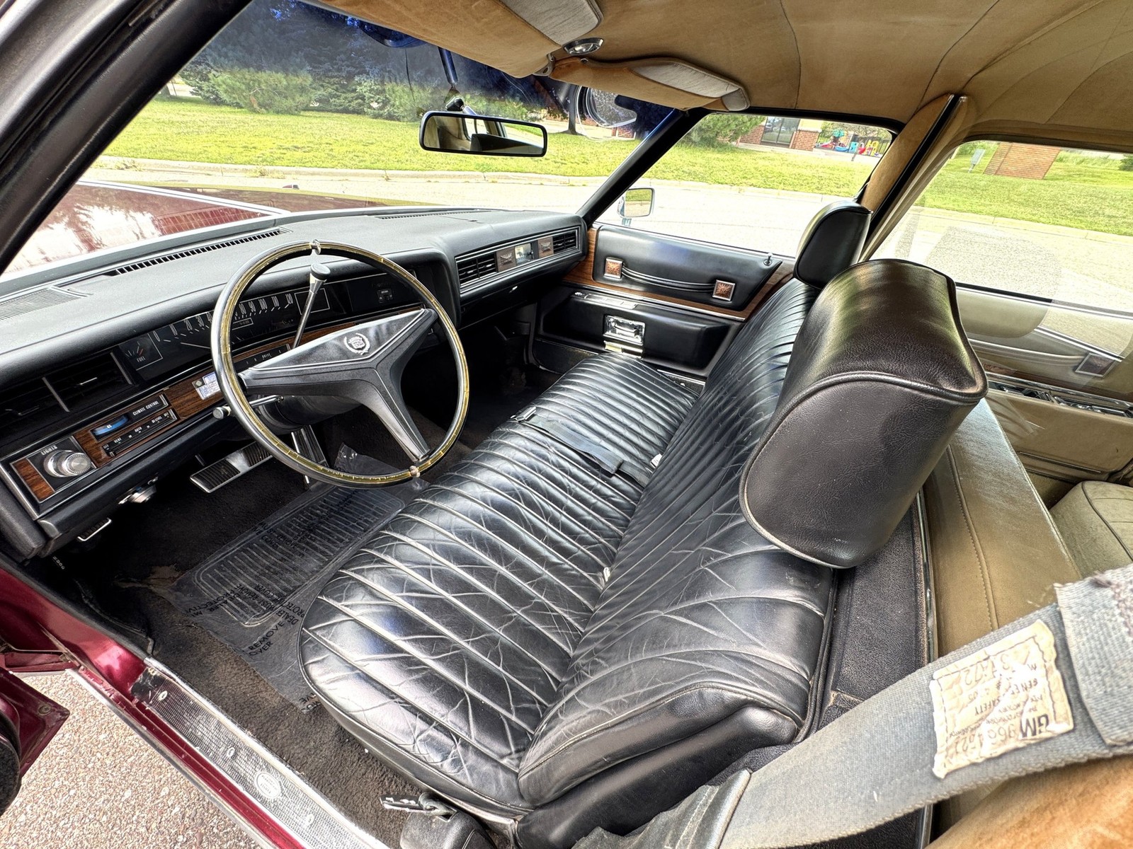 Cadillac-Fleetwood-Limousine-1973-10