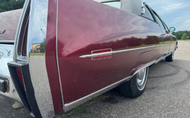 Cadillac-Fleetwood-Limousine-1973-26