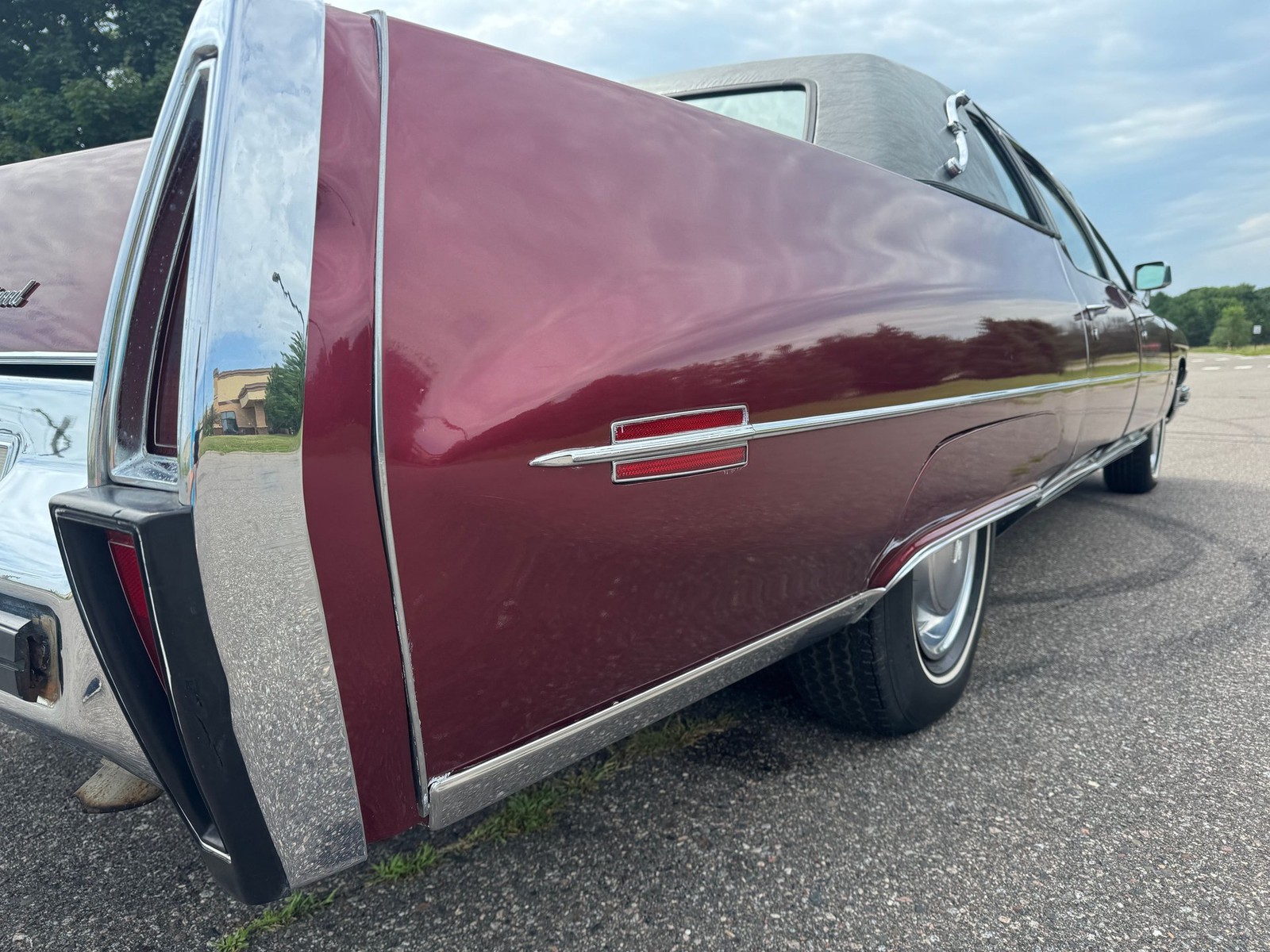 Cadillac-Fleetwood-Limousine-1973-26
