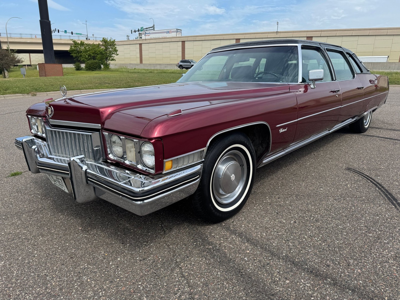Cadillac-Fleetwood-Limousine-1973-7