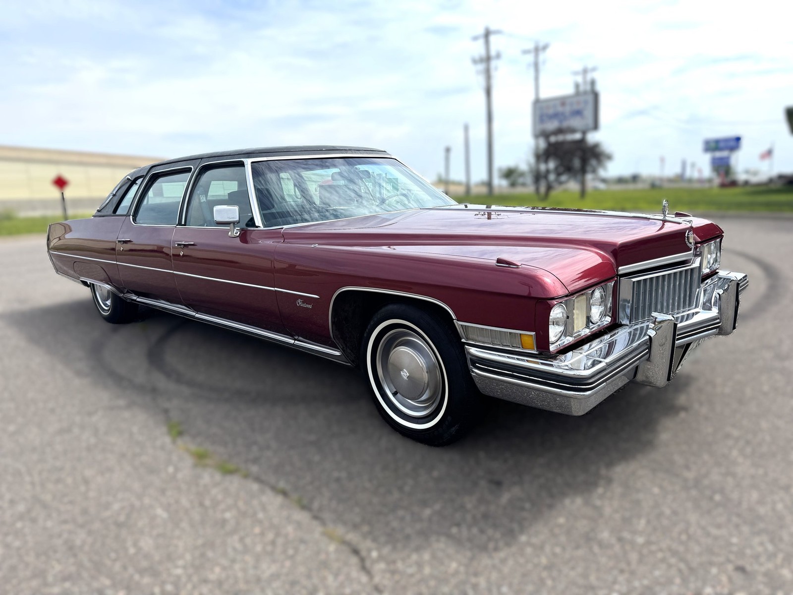 Cadillac-Fleetwood-Limousine-1973