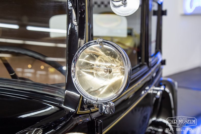 Cadillac-Other-1931-Black-Tan-Cloth-10