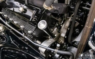 Cadillac-Other-1931-Black-Tan-Cloth-40