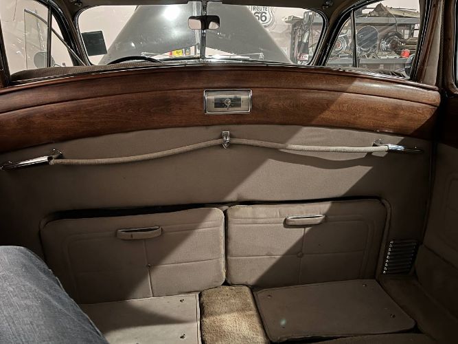 Cadillac-Other-1948-Custom-4