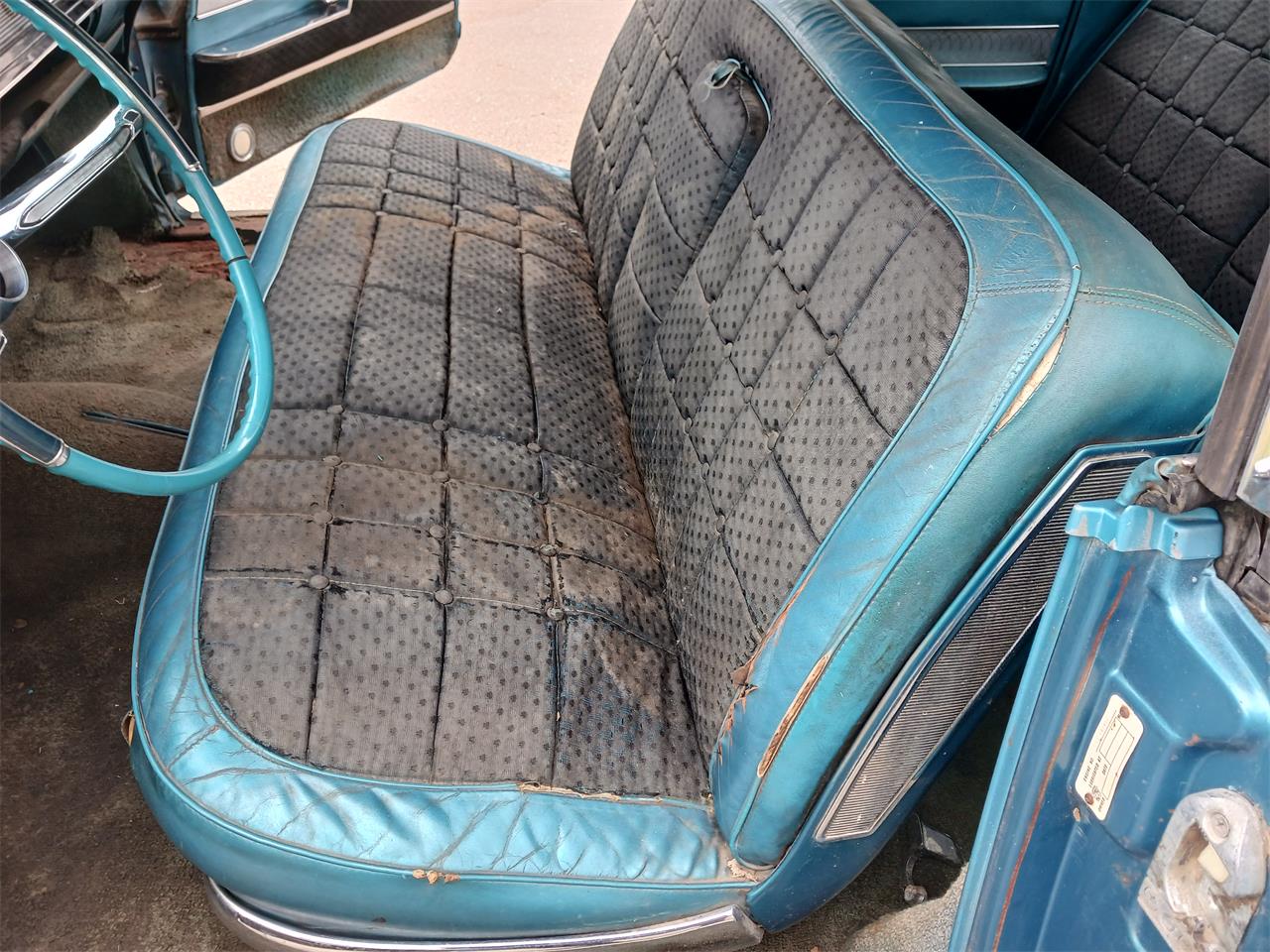 Cadillac-Sedan-deville-1960-tealcream-tealblack-15