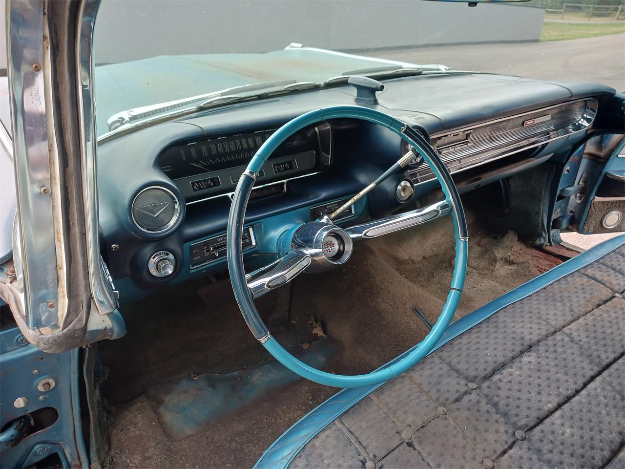 Cadillac-Sedan-deville-1960-tealcream-tealblack-18