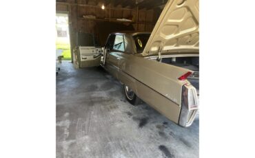 Cadillac-Sedan-deville-1964-Gold-Cream-13