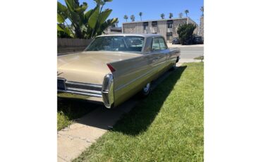 Cadillac-Sedan-deville-1964-Gold-Cream-2