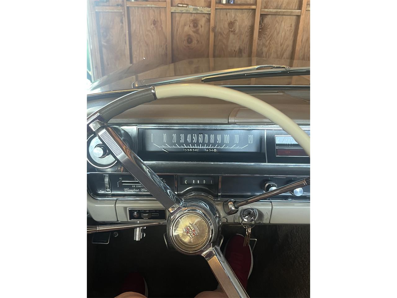 Cadillac-Sedan-deville-1964-Gold-Cream-5