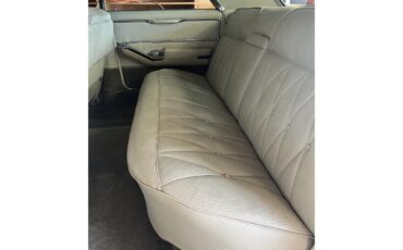 Cadillac-Sedan-deville-1964-Gold-Cream-9