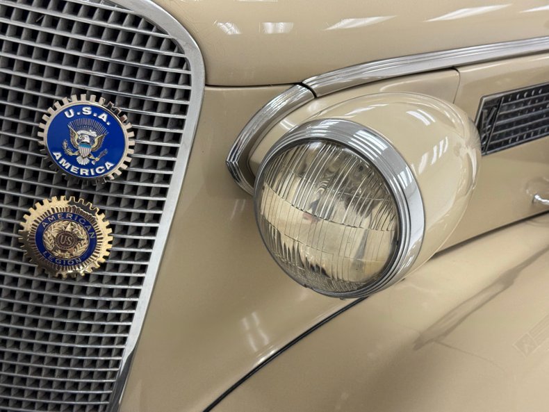 Cadillac-Series-60-1937-Beauregard-Beige-Tan-11