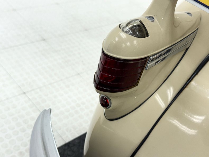 Cadillac-Series-60-1937-Beauregard-Beige-Tan-20
