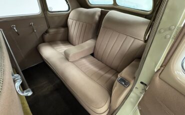 Cadillac-Series-60-1937-Beauregard-Beige-Tan-45