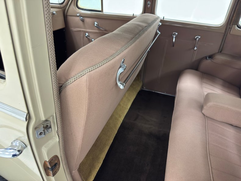 Cadillac-Series-60-1937-Beauregard-Beige-Tan-46
