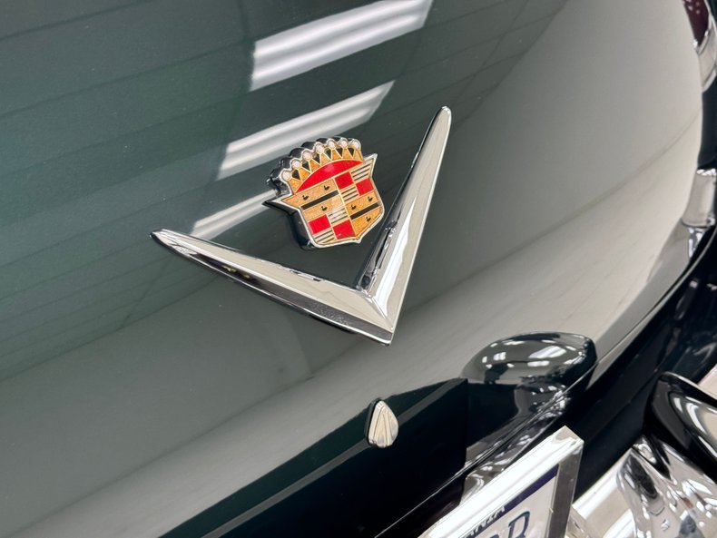 Cadillac-Series-61-1951-Exeter-Green-Dark-Tan-20