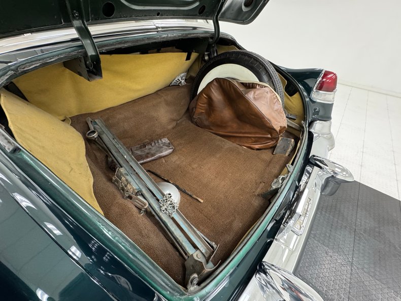 Cadillac-Series-61-1951-Exeter-Green-Dark-Tan-27