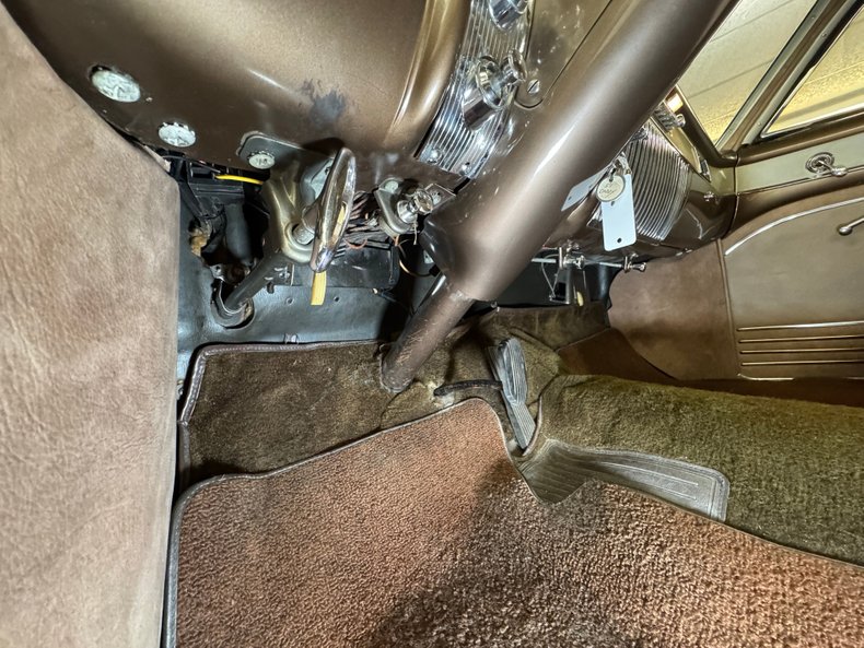 Cadillac-Series-61-1951-Exeter-Green-Dark-Tan-46