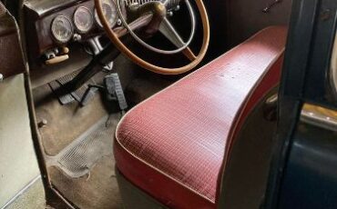 Cadillac-Series-62-1946-Blue-Red-7