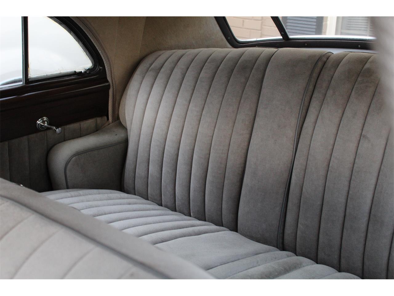Cadillac-Series-62-1947-Blue-Grey-13