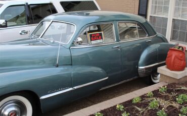 Cadillac-Series-62-1947-Blue-Grey-2
